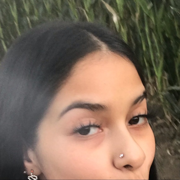 False Eyelashes - Picture 4 of 4